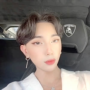 Source: profile picture from 2022-11-21