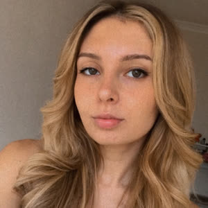 Source: profile picture from 2022-12-19