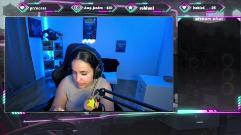 I'm Playing Project Doors, Bixtchesss, LETS GET IT!...Tune in!- YURRRR!!! Come hang putitasss! <3