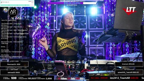 Hoch die Hände, Wochenende! <3 mit @just_jenny_official @two_crazy_girls