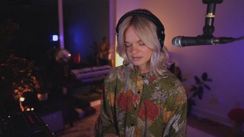 ✨ Live Music & Good Vibes ✨ !annelle
