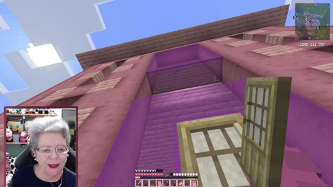 VENI A JUGAR CON LA ABUELA AL MINECRAFT | 🌸 AQUMADRE 🌸 | @dobleaa_gg | !redes !shorts |