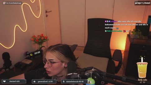 🎮 NOW PLAYING: AMONG US 🎮 20.00 FORTNITE 🎮 22.00 VALO 🎮 !prep !holzkern !asmr !insta !tiktok