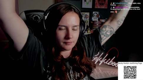 IT'S SPOOKY MONTH 🎃 // !social !pronouns !sub !run