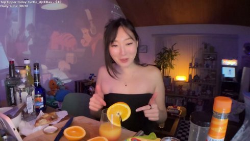 🥂BARTENDING Tonight~ Let me make you drinks !menu !dono !clip !socials