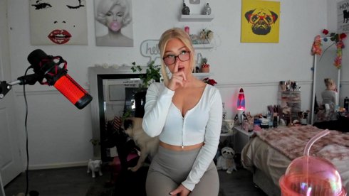 TALK TO ME |  Follow: !socials