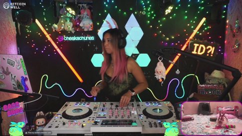 ✨🐰 thirstday uppies 🐰✨edm/bass 💖 !team !website !btcw !donate !shows