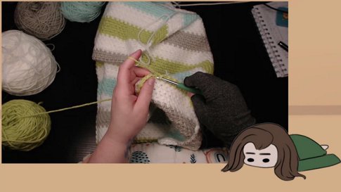 [18+] Low Energy~ Crocheting a Baby Blanket Day 027403578620376450872364