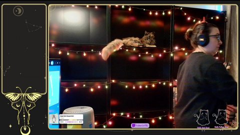 📔👻Books and chats📔👻 | !kpop !safe !clip  @fashinator1985