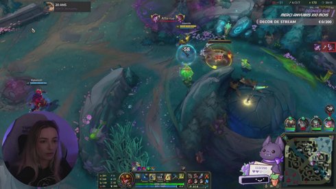 Premier tournoi avec mes reines ! @chouby_lol @lotus_ttv @liegas_lol @shinobulol_  (3min de delai)