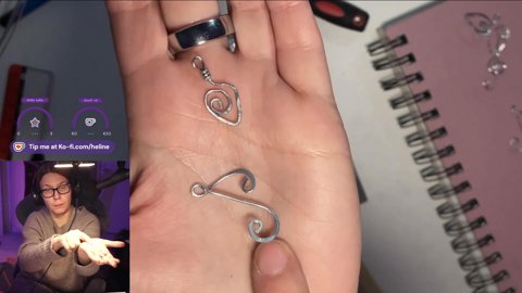 I have a new hammer! ❄️ Cozy but slightly chaotic