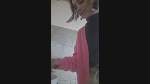 Al lado del horno porque no me anda la estufa 🥲 Me charlan?
