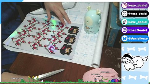 Maquetando un cómic y haciendo stickers para un evento | Stream Random N°142 🐾