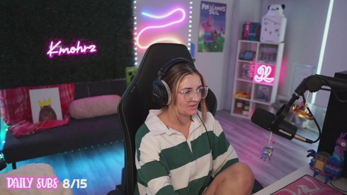 exterminating all the bugs on planet fortnite - !irl !socials