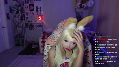 LOLA BUNNY COSPLAY