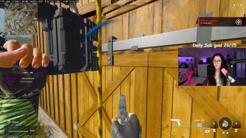 #1 Solo Queen | @LauraxoYasmine all socials