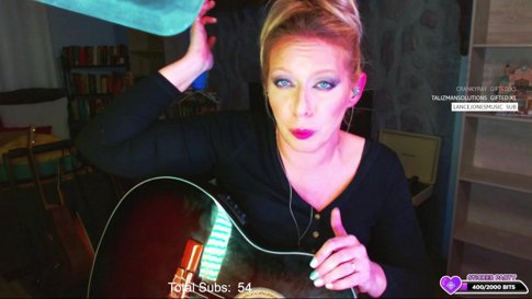 I'm a singer if you like that sorta thing !sl !sr