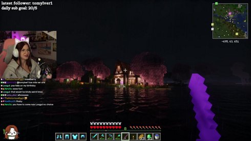 ✧🍓 chilling on simple smp ♡ !youtube !socials !discord 🍓✧