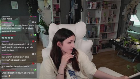[GER/ENG] 🍵 Mittag mit Herz – chill, talk & comfy Games  - Jetzt fehlst nur noch DU!
