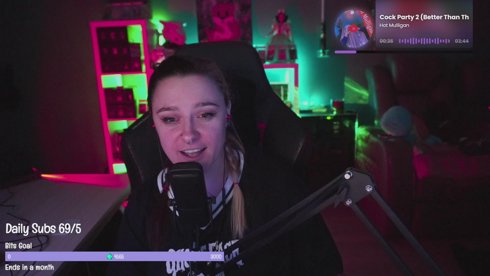 ♥️  [18+] FERAL FRIDAY RETURNS ♥️ | !youtube !socials !np