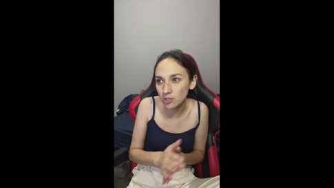 1 Sub = 1 lto de gasolina | @soypatypaty lleva 49/365 horas de stream | !donaciones !stickers !confesiones !wishlist