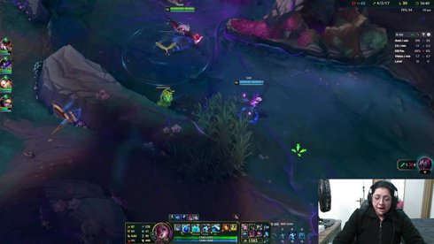 Lolzinho para esquentar 🥰... !pix !mae !nicklink !youtube